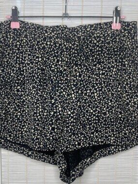 Secret Mission Viscose Floral Side Piping Mid Rise Relaxed Shorts Black Cream S